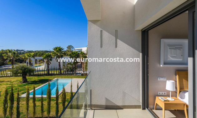 Venta - Villa - San Miguel de Salinas - Las Colinas Golf