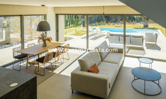 Venta - Villa - San Miguel de Salinas - Las Colinas Golf