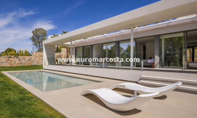 Venta - Villa - San Miguel de Salinas - Las Colinas Golf