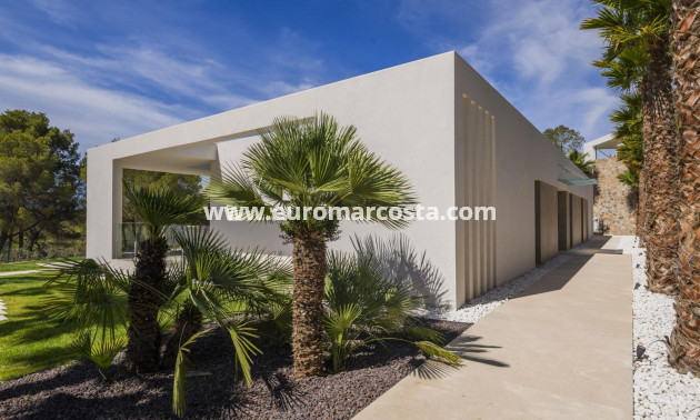 Venta - Villa - San Miguel de Salinas - Las Colinas Golf