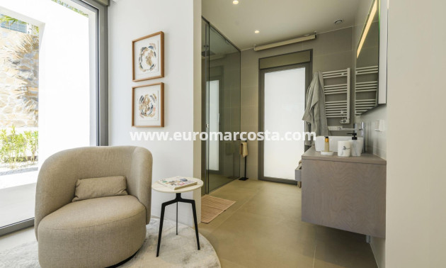 Venta - Villa - San Miguel de Salinas - Las Colinas Golf