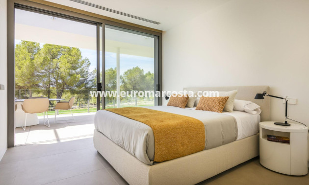 Venta - Villa - San Miguel de Salinas - Las Colinas Golf