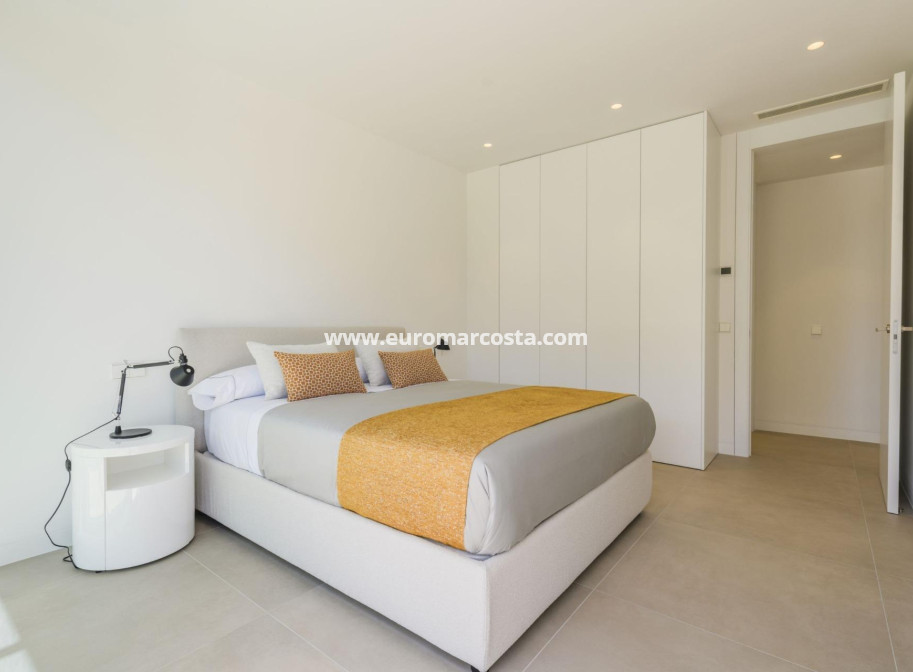 Venta - Villa - San Miguel de Salinas - Las Colinas Golf