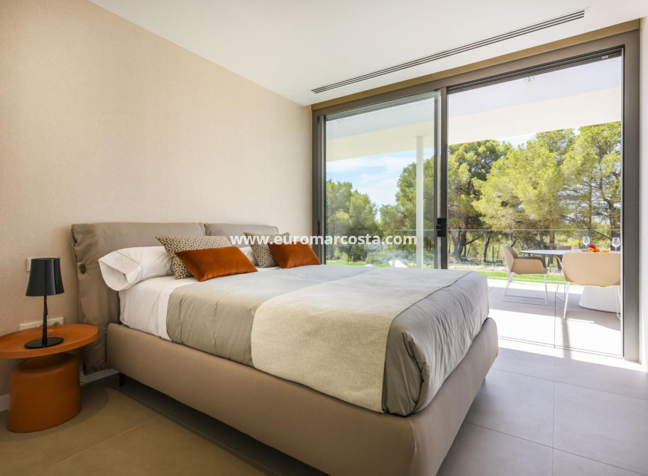 Venta - Villa - San Miguel de Salinas - Las Colinas Golf