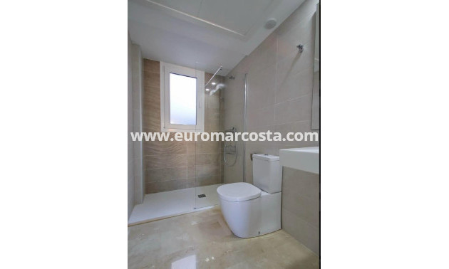 Venta - Apartamento / piso - Torrevieja - Orihuela Costa