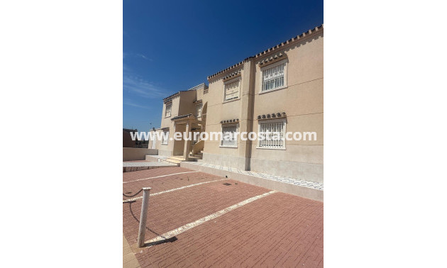 Objekte zum Wiederverkauf - Bungalow - Torrevieja - TORREVIEJA