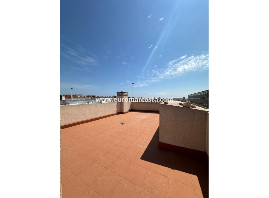 Objekte zum Wiederverkauf - Bungalow - Torrevieja - TORREVIEJA