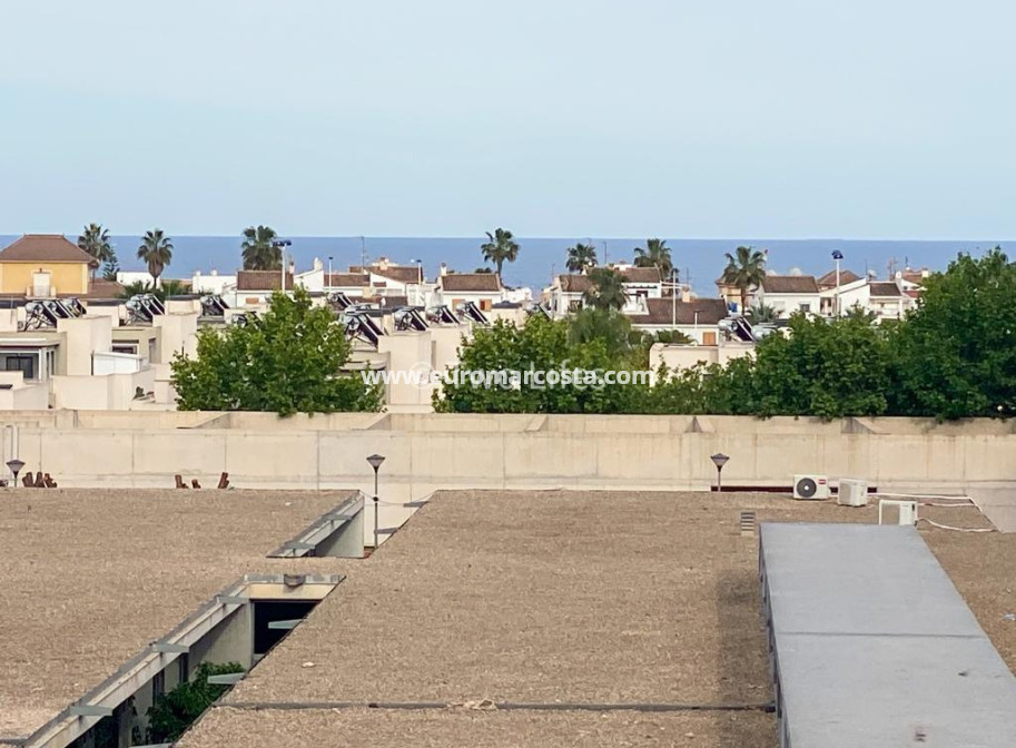 Objekte zum Wiederverkauf - Bungalow - Torrevieja - TORREVIEJA