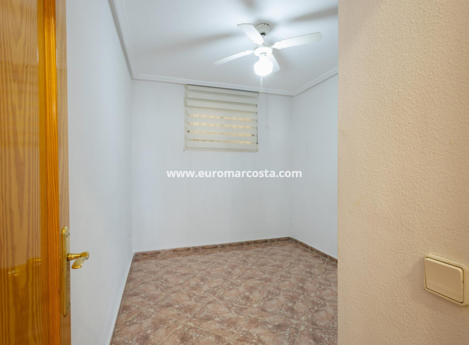 Sale - Apartment / flat - Torrevieja - TORREVIEJA