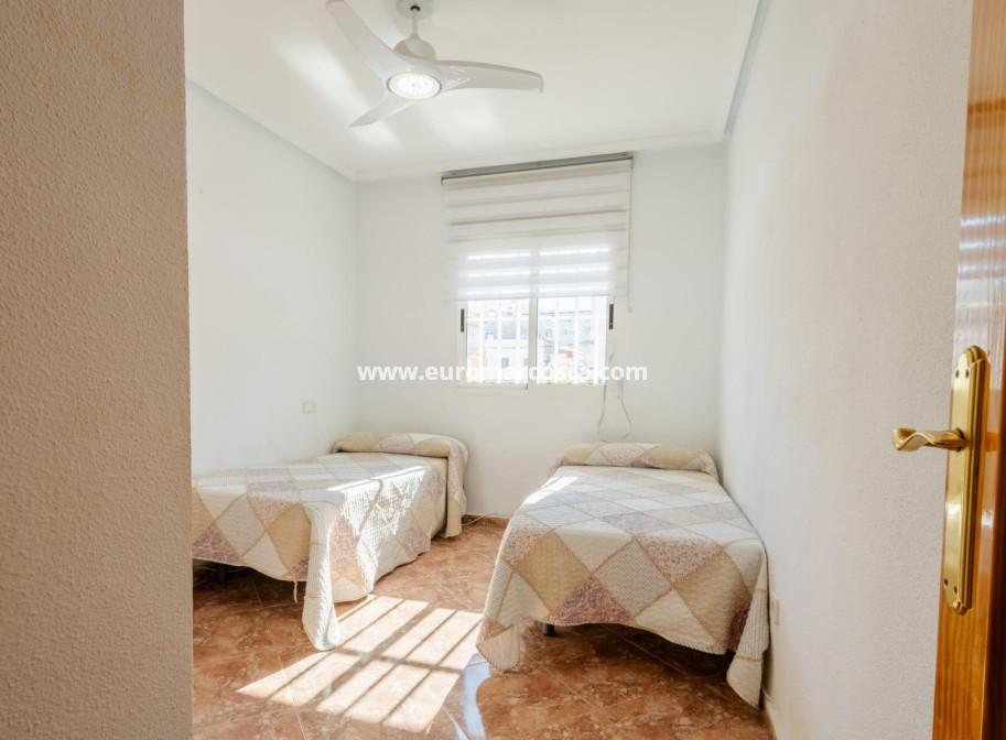 Sale - Apartment / flat - Torrevieja - TORREVIEJA