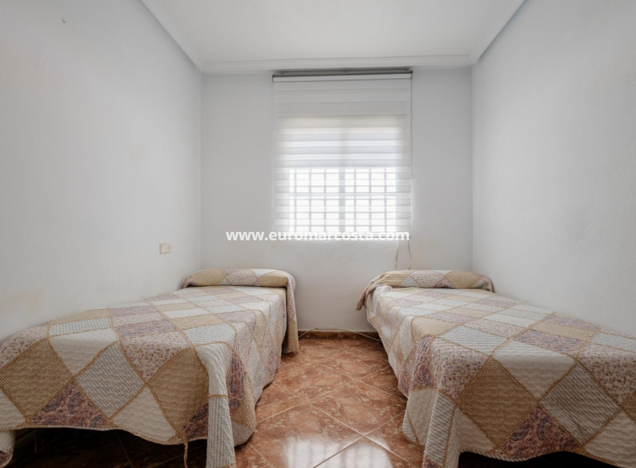 Sale - Apartment / flat - Torrevieja - TORREVIEJA