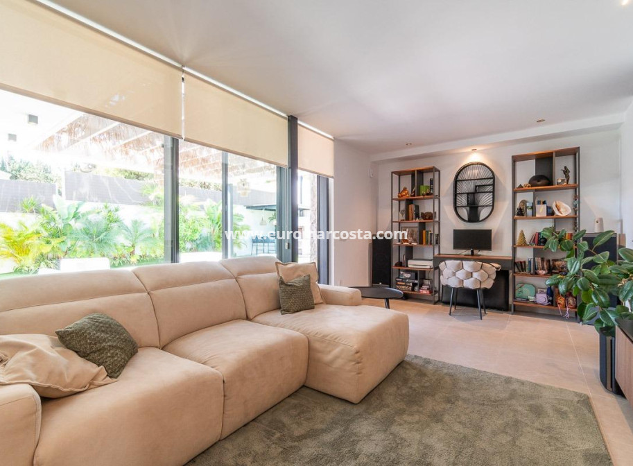 Venta - Villa - Torrevieja - TORREVIEJA