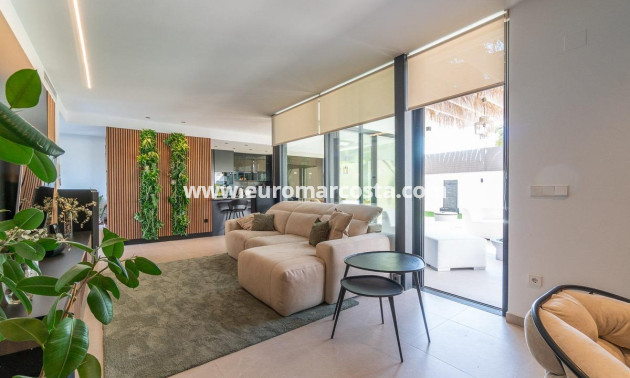 Venta - Villa - Torrevieja - TORREVIEJA