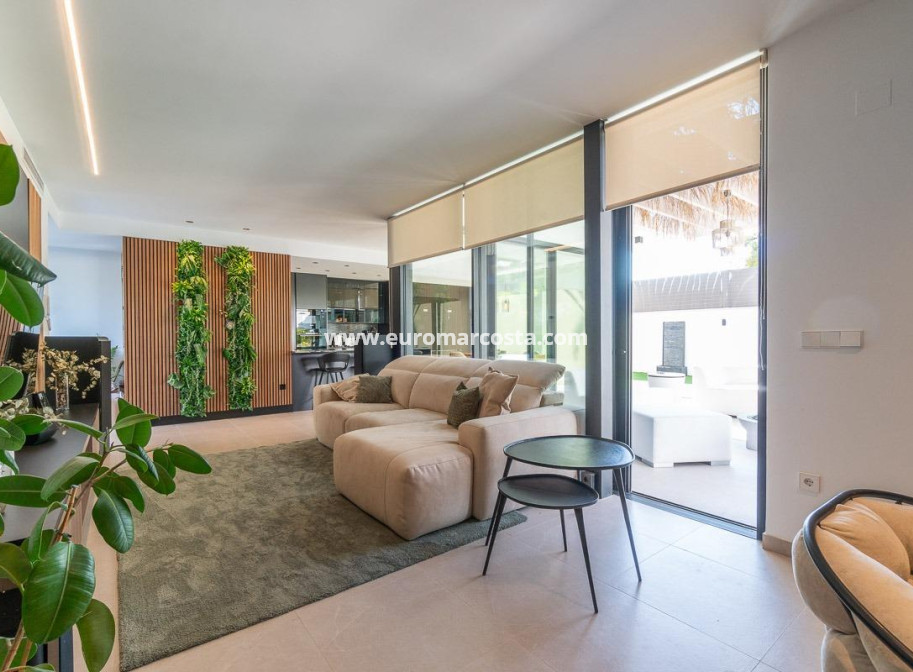 Venta - Villa - Torrevieja - TORREVIEJA