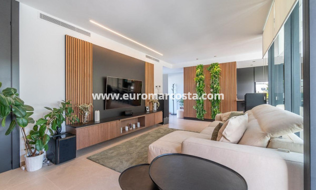 Venta - Villa - Torrevieja - TORREVIEJA