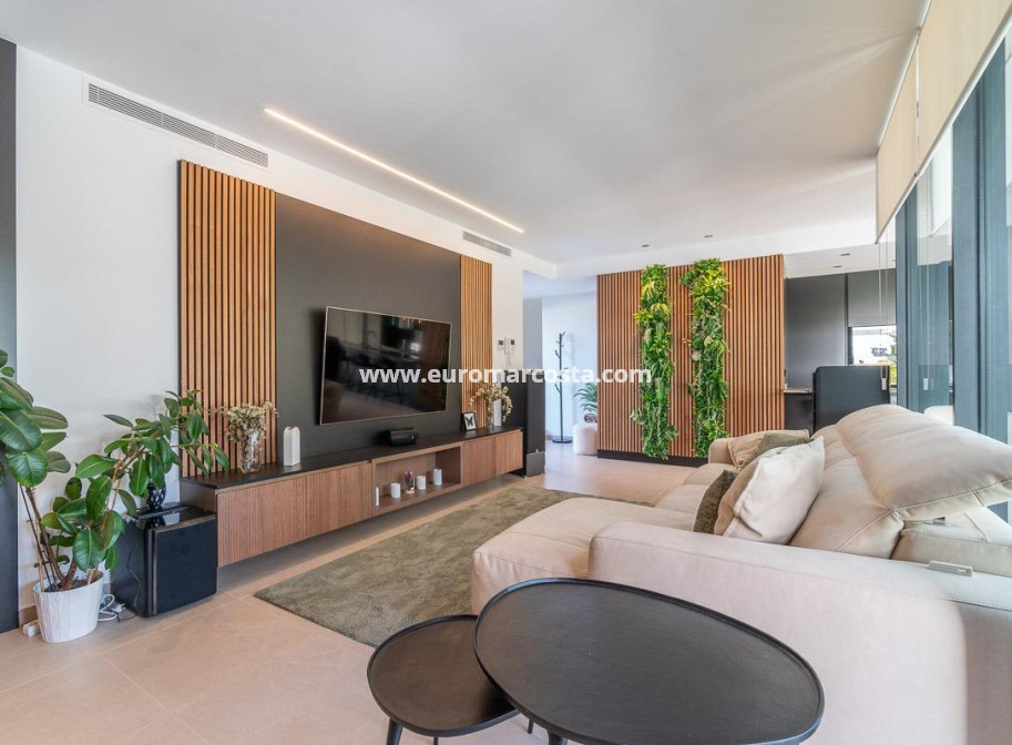 Venta - Villa - Torrevieja - TORREVIEJA