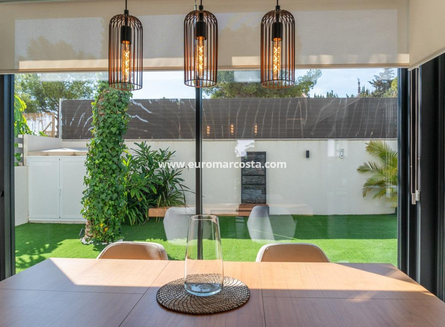 Venta - Villa - Torrevieja - TORREVIEJA