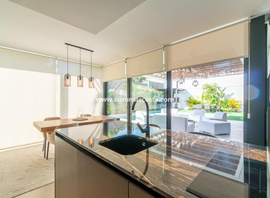 Venta - Villa - Torrevieja - TORREVIEJA
