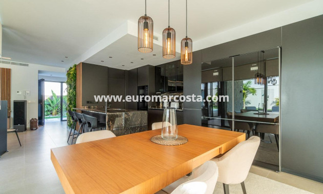 Venta - Villa - Torrevieja - TORREVIEJA