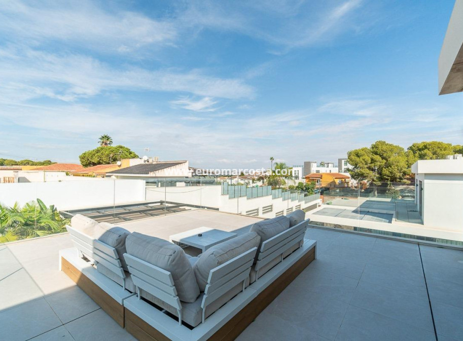 Venta - Villa - Torrevieja - TORREVIEJA