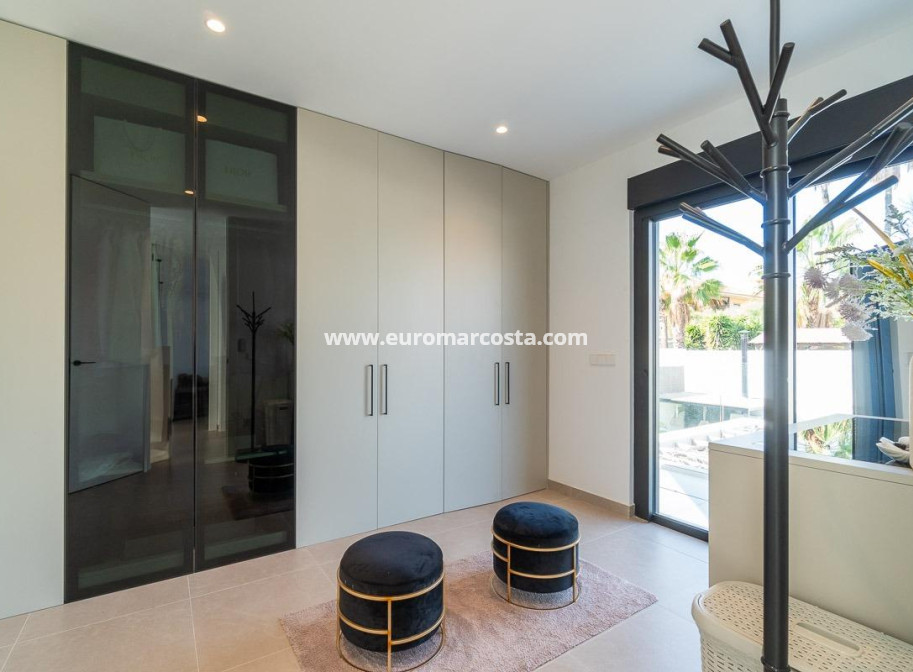 Venta - Villa - Torrevieja - TORREVIEJA