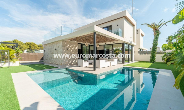 Venta - Villa - Torrevieja - TORREVIEJA