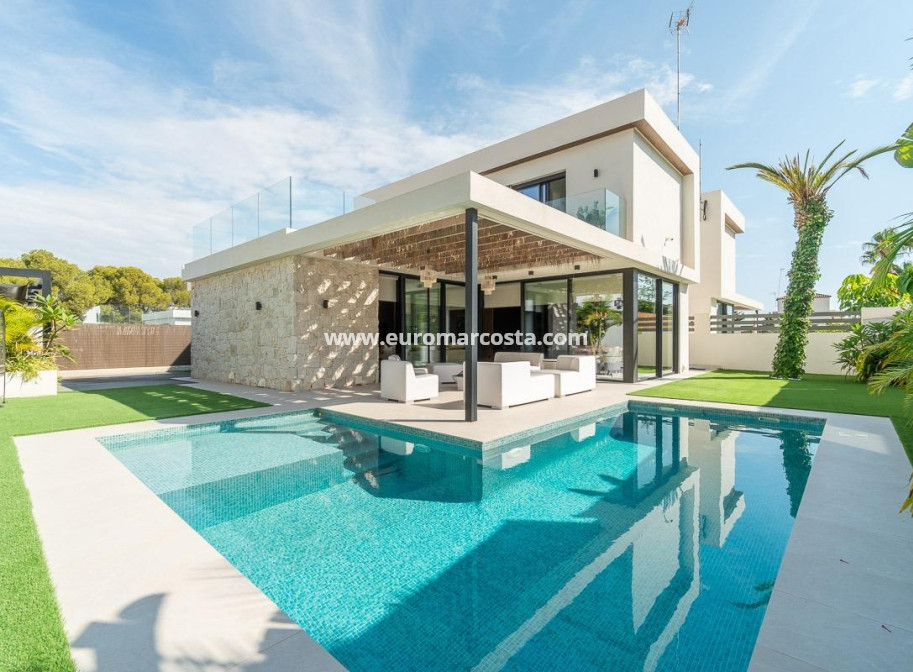Venta - Villa - Torrevieja - TORREVIEJA