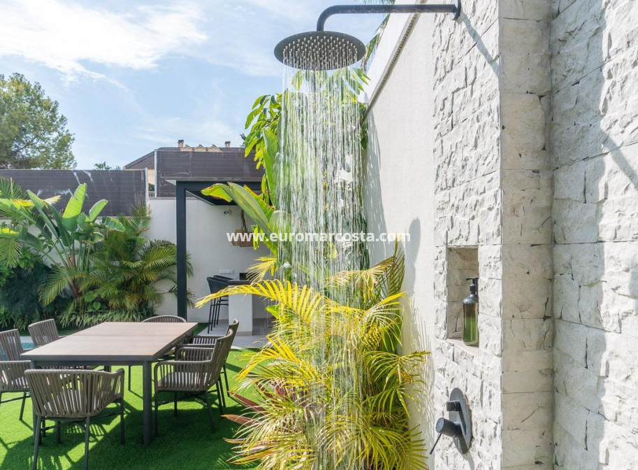 Venta - Villa - Torrevieja - TORREVIEJA