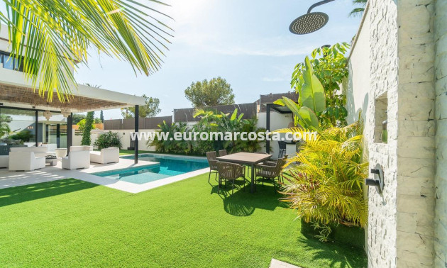 Venta - Villa - Torrevieja - TORREVIEJA