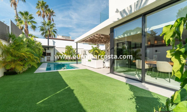 Venta - Villa - Torrevieja - TORREVIEJA