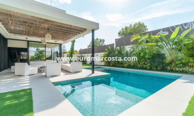 Venta - Villa - Torrevieja - TORREVIEJA
