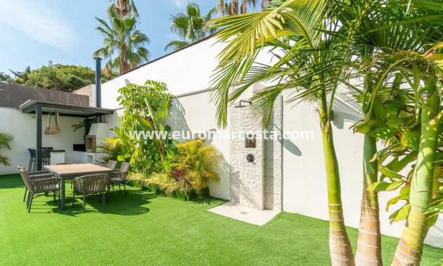Venta - Villa - Torrevieja - TORREVIEJA