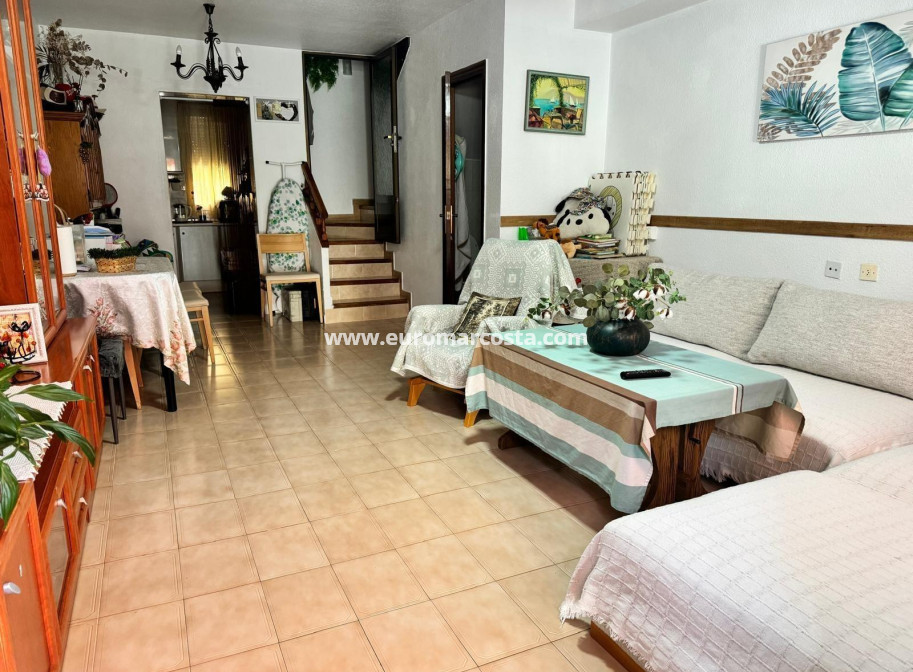 Objekte zum Wiederverkauf - Doppelhaus - Torrevieja - TORREVIEJA