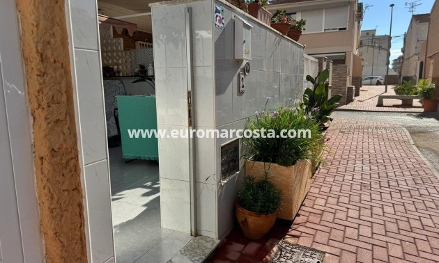 Objekte zum Wiederverkauf - Doppelhaus - Torrevieja - TORREVIEJA