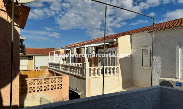 Objekte zum Wiederverkauf - Doppelhaus - Torrevieja - TORREVIEJA