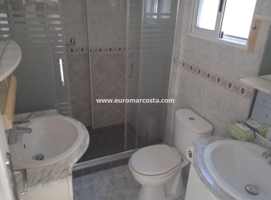 Sale - Bungalow - Torrevieja - Calas blanca