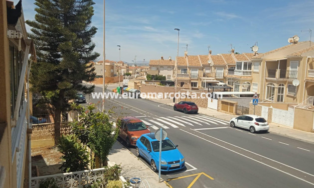 Sale - Bungalow - Torrevieja - Calas blanca