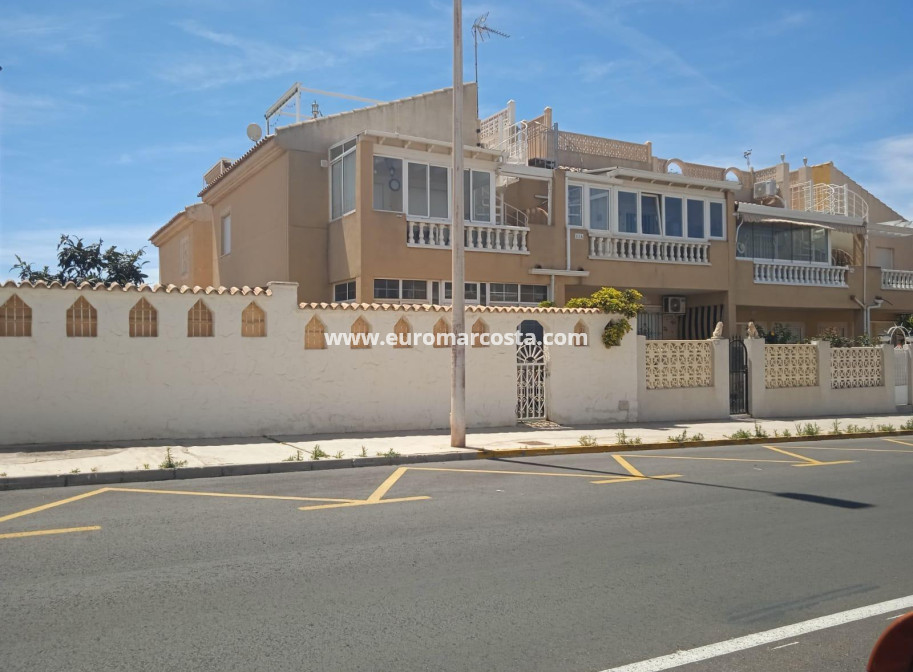 Sale - Bungalow - Torrevieja - Calas blanca