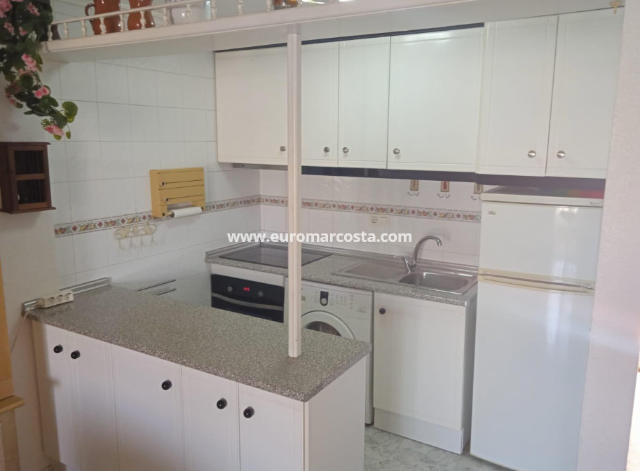 Sale - Bungalow - Torrevieja - Calas blanca