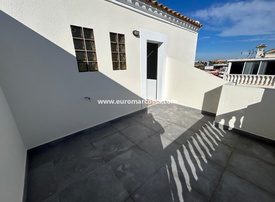 Sale - Townhouse - Torrevieja - TORREVIEJA