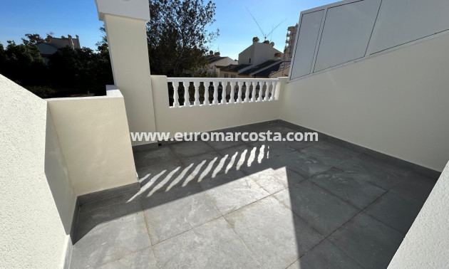 Sale - Townhouse - Torrevieja - TORREVIEJA