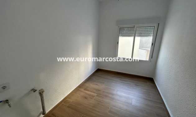 Sale - Townhouse - Torrevieja - TORREVIEJA