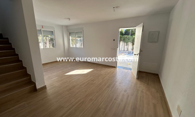 Sale - Townhouse - Torrevieja - TORREVIEJA