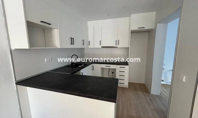 Sale - Townhouse - Torrevieja - TORREVIEJA