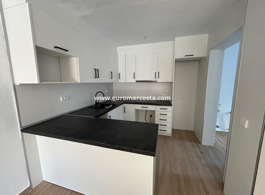 Sale - Townhouse - Torrevieja - TORREVIEJA