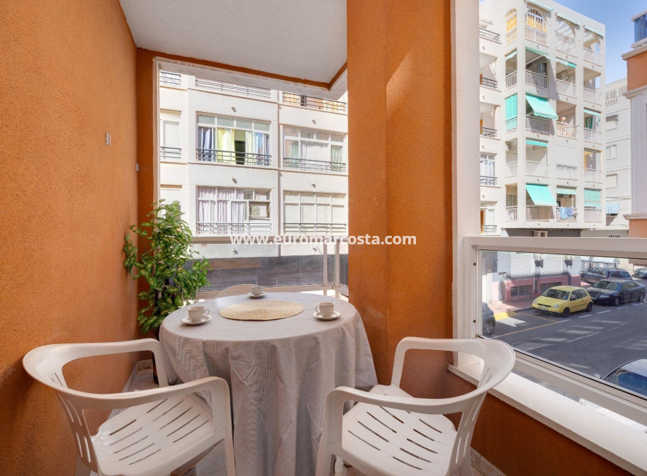 Objekte zum Wiederverkauf - Wohnung - Torrevieja - TORREVIEJA