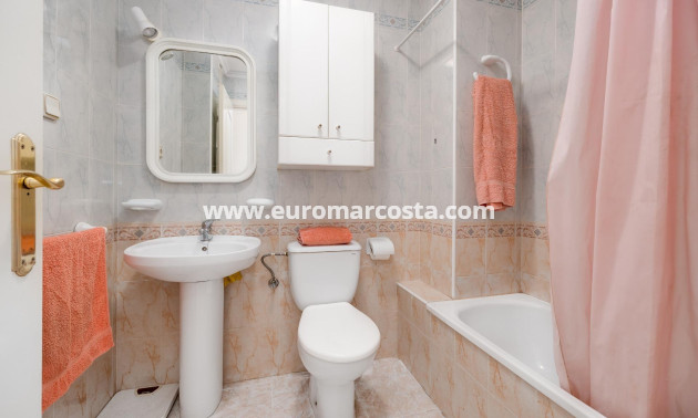 Objekte zum Wiederverkauf - Wohnung - Torrevieja - TORREVIEJA