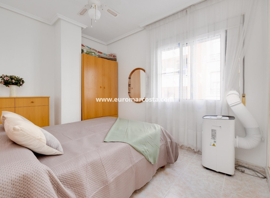 Objekte zum Wiederverkauf - Wohnung - Torrevieja - TORREVIEJA
