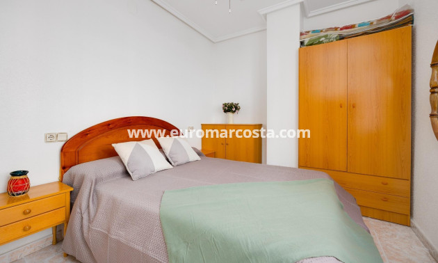 Objekte zum Wiederverkauf - Wohnung - Torrevieja - TORREVIEJA