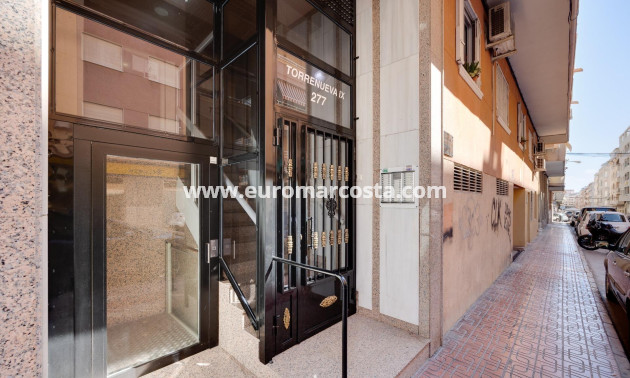Objekte zum Wiederverkauf - Wohnung - Torrevieja - TORREVIEJA